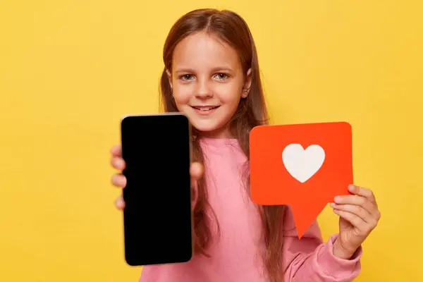 Viral Content Creators Clicking Share Button Vlog Smiling Little Girl — Stock Photo, Image