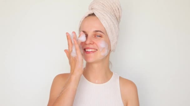 Frisk Hudvård Ett Rent Ansikte Hygien Och Välbefinnande Makeupborttagning Hygien — Stockvideo
