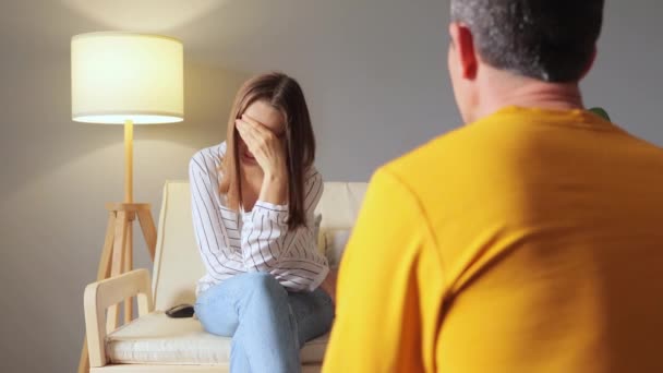 Apoio Emocional Sessão Psicoterapia Aconselhamento Para Saúde Emocional Paciente Mulher — Vídeo de Stock