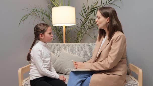 Sprachentwicklung Bei Kindern Verbesserung Der Aussprache Therapeutisches Spracherwerb Lehrerin Die — Stockvideo