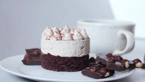 Bucurați Amestec Zahăr Tentant Delicatese Irezistibile Ciocolată Tort Ciocolată Proaspăt — Videoclip de stoc
