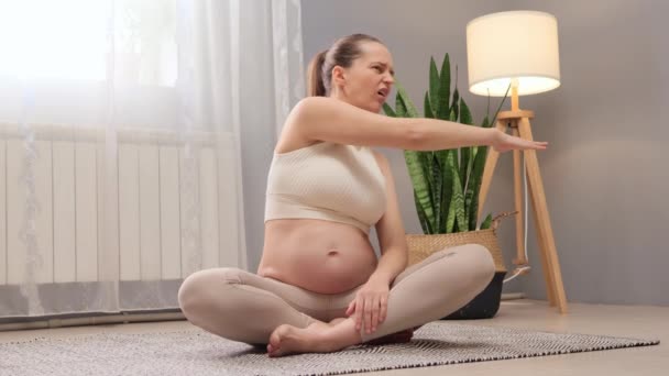 Yoga Pra Kelahiran Untuk Wanita Hamil Mempertahankan Gaya Hidup Sehat — Stok Video