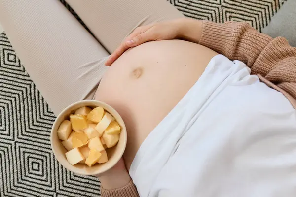Kesejahteraan Pada Kehamilan Makan Makanan Bersalin Dengan Santai Cinta Untuk — Stok Foto