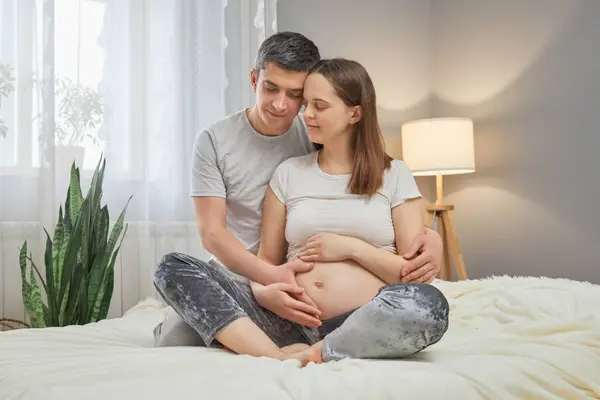 Happy Pregnancy Time Caucasian Young Delighted Pregnant Woman Her Husband — Stock Photo, Image