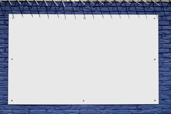 蓝砖结构墙和适合背景的空白框架 — 图库照片