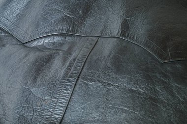 Eski ve eskimiş siyah deri kaplama mükemmel.