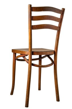 Tahta basit bar sandalyesi beyaza izole edilmiş.