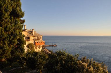 Xenophontos Manastırı Athos Dağı üzerine inşa edilmiş bir manastır.