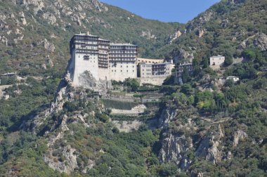 Simonos Petras Manastırı Athos Dağı üzerine inşa edilmiş bir manastır.