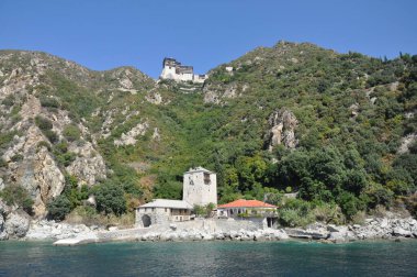 Simonos Petras Manastırı Athos Dağı üzerine inşa edilmiş bir manastır.