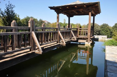 Koutloumousiou Manastırı Athos Dağı üzerine inşa edilmiş bir manastır.