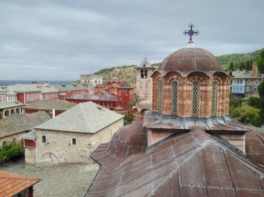 Vatopedi Manastırı Athos Dağı üzerine inşa edilmiş bir manastır.
