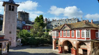 Vatopedi Manastırı Athos Dağı üzerine inşa edilmiş bir manastır.