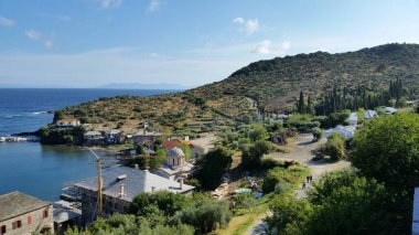Vatopedi Manastırı Athos Dağı üzerine inşa edilmiş bir manastır.