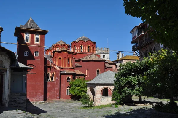 ヴァトペディ修道院はアトス山に建てられた修道院です — ストック写真