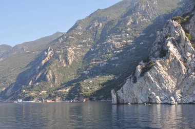 Saint Anne 'in taslağı Athos Dağı üzerine inşa edilmiştir.