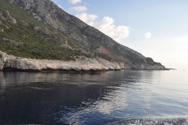 Athos Dağı 'ndaki dağlar ve deniz