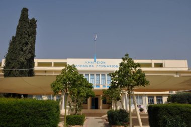 Limasol, Kıbrıs - Mart 06, 2018: Kıbrıs 'taki Laniteo Yunan Lisesi binası, Çeviri: 