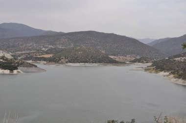 Germasogeia Barajı ve Kıbrıs Rum Kesimi yakınlarındaki çevre