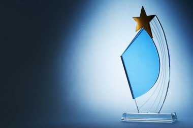 Mavi arkaplana karşı yıldız kristali ödülü               