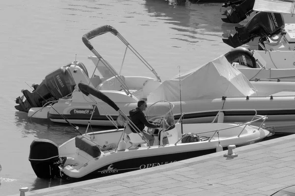 Taly Sicilien Medelhavet Marina Ragusa Ragusaprovinsen Oktober 2022 Sportfiskare Motorbåt — Stockfoto