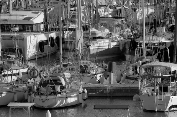 Italien Sicilien Medelhavet Marina Ragusa Ragusaprovinsen Oktober 2022 Lyxbåtar Hamnen — Stockfoto