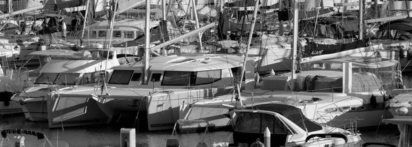 意大利 西西里 地中海 拉古萨港 拉古萨省 2022年11月7日 港口豪华游艇 Editorial — 图库照片