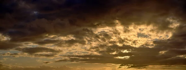 Italien Sizilien Stürmische Wolken Himmel Bei Sonnenuntergang — Stockfoto