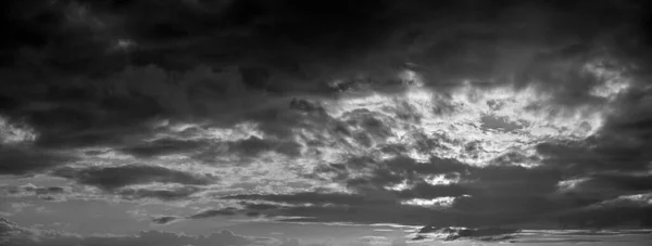 イタリア シチリア島 嵐雲夕焼け空 — ストック写真