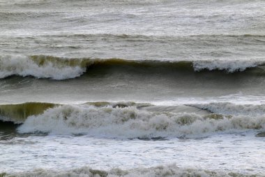 İtalya, Sicilya Kanalı, kışın sert Akdeniz