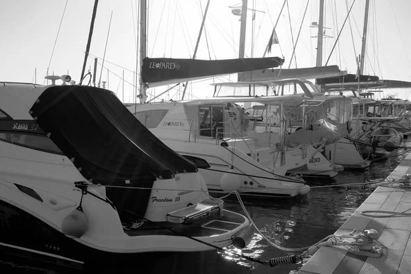 意大利 西西里 地中海 拉古萨海 拉古萨省 2022年11月24日 港口豪华游艇 Editorial — 图库照片
