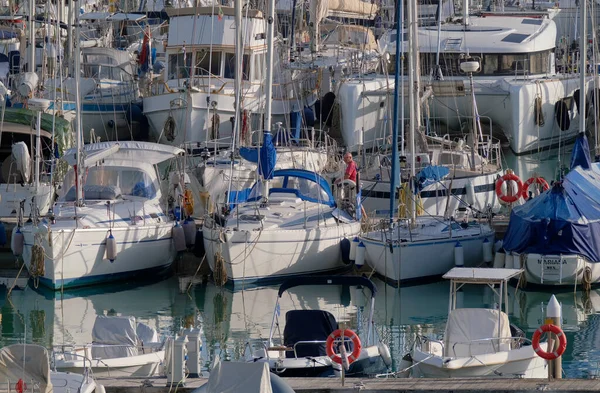 Talya Sicilya Akdeniz Marina Ragusa Ragusa Ili Aralık 2022 Limandaki — Stok fotoğraf