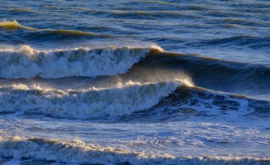 İtalya, Sicilya Kanalı, kışın sert Akdeniz