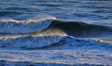 İtalya, Sicilya Kanalı, kışın sert Akdeniz