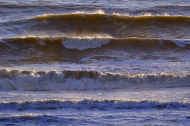 İtalya, Sicilya Kanalı, kışın sert Akdeniz