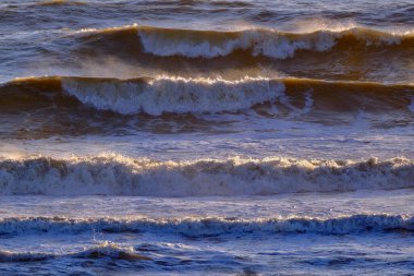 İtalya, Sicilya Kanalı, kışın sert Akdeniz