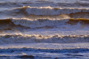 İtalya, Sicilya Kanalı, kışın sert Akdeniz