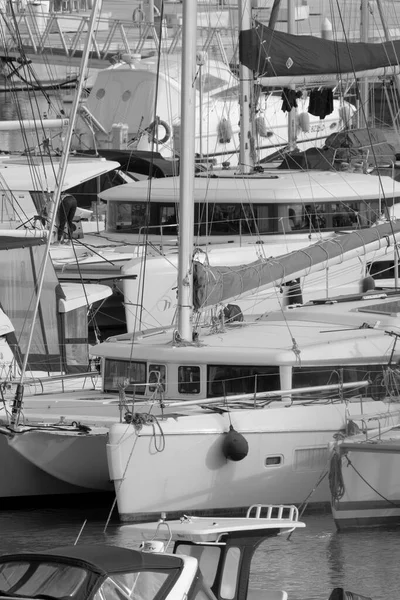 Italien Sicilien Medelhavet Marina Ragusa Ragusaprovinsen Januari 2023 Lyxbåtar Hamnen Stockbild