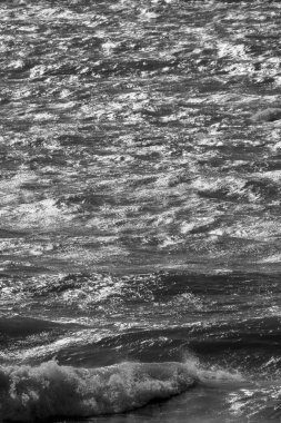 İtalya, Sicilya Kanalı, kışın sert Akdeniz