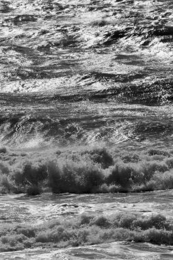 İtalya, Sicilya Kanalı, kışın sert Akdeniz