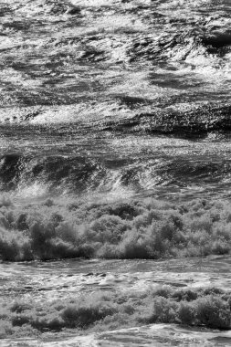 İtalya, Sicilya Kanalı, kışın sert Akdeniz