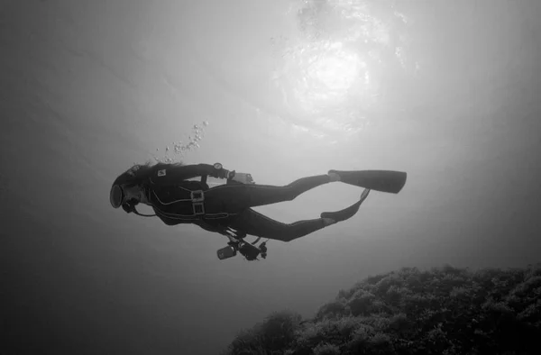 Italy Mediterranean Sea Photo Pantelleria Island Female Scuba Diver Film — Stockfoto
