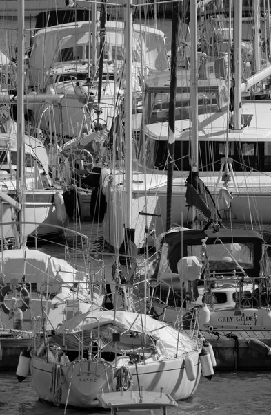 意大利 西西里 地中海 拉古萨海 拉古萨省 2023年3月5日 港口的豪华游艇 Editorial — 图库照片