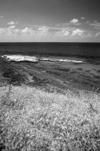 Itálie Středozemní Moře Kalábrie Briatico Pohled Irene Rock Kterém Římané — Stock fotografie
