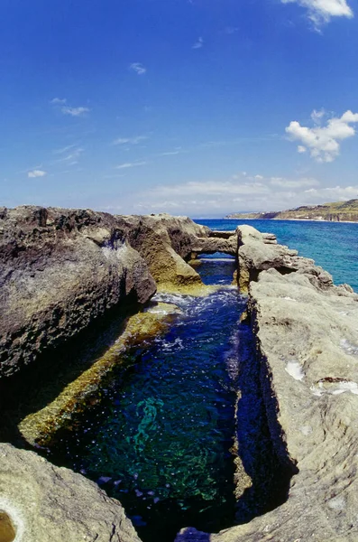 Ιταλία Μεσόγειος Θάλασσα Καλαβρία Briatico Άποψη Του Βράχου Της Αγίας — Φωτογραφία Αρχείου