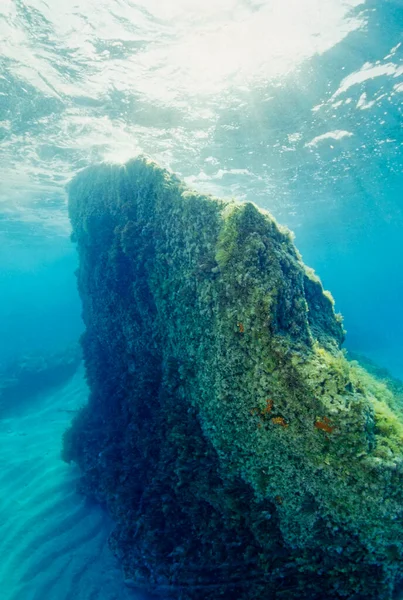 Italien Mittelmeer Kalabrien Briatico Großbritannien Foto Blick Auf Den Felsen — Stockfoto
