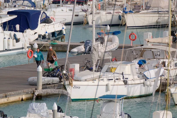 Italien Sicilien Medelhavet Marina Ragusa Ragusaprovinsen Mars 2023 Människor Och — Stockfoto