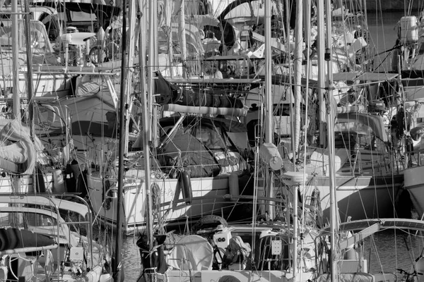 意大利 西西里 地中海 拉古萨海 拉古萨省 2023年3月16日 港口航船 Editorial — 图库照片