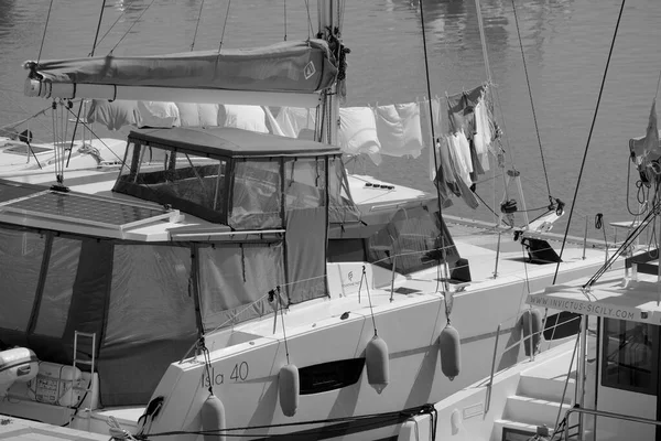 イタリア シチリア島 地中海 マリーナ ラグーザ ラグーザ州 2023年3月19日 港内の帆船 Editorial — ストック写真