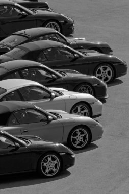 İtalya, Sicilya, Marina di Ragusa (Ragusa Eyaleti), 16 / 9 / 2012, Porsche arabaları geçit töreni
